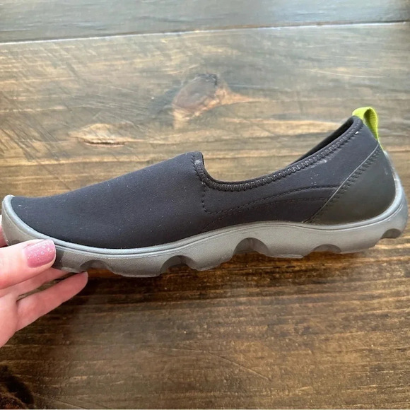 Crocs Women's Duet Busy Day Skimmer Black/Graphite Slip On Shoe Size 7 GUC - Picture 5 of 10